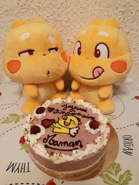 QooBee Enjoy his Cake